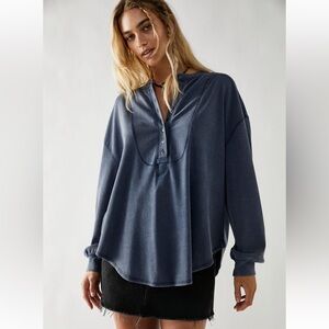 Free People | Cassidy Henley Blue Top Size Small Oversized Boho Long Sleeve
